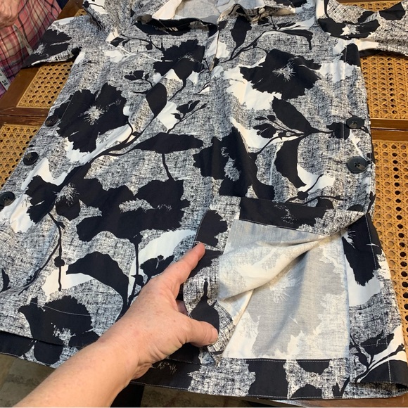 Chico’s abstract long shirt,top,tunic,.No Iron - Picture 5 of 13